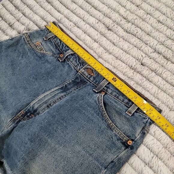 Vintage hi-waist broken in Levi's shorts - Picture 10 of 12